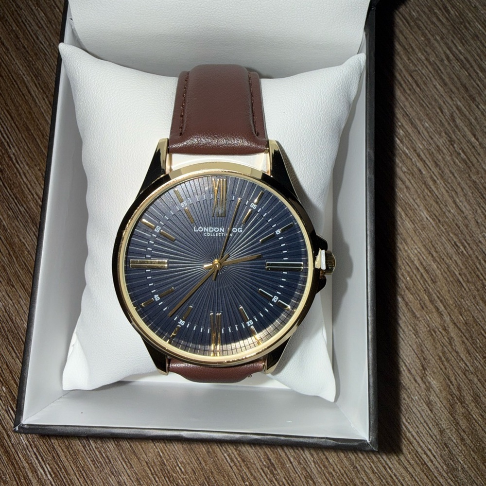 NWT London Fog Gold and Brown Watch - Picture 2 of 5